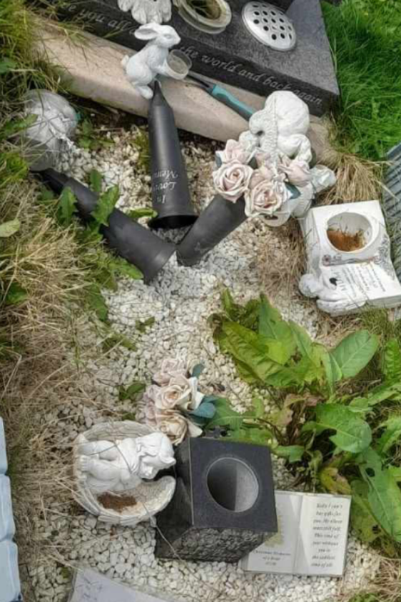 Llun addurniadau wedi torri