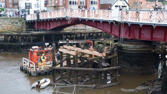 Whitby swing bridge