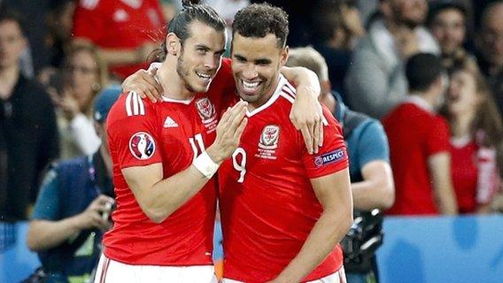 Gareth Bale congratulates Hal Robson Kanu