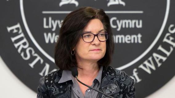 Eluned Morgan at a Welsh government press conference