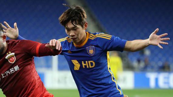 Lee Myungjae of Ulsan HD during their AFC Champions League Elite East Region match with Shanghai Port in November