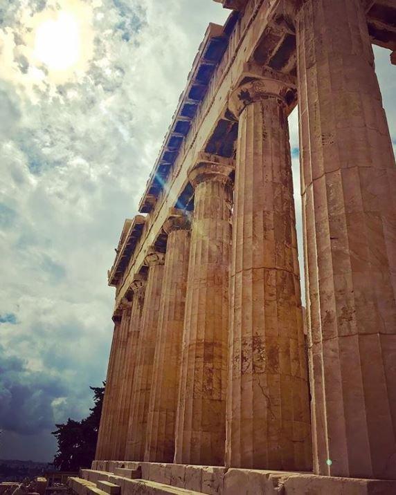 Yr Acropolis yn Athens, Groeg