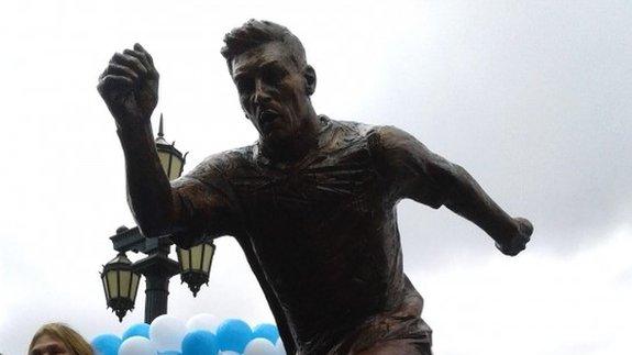 View of the statue of Argentinean soccer star Lionel Messi inaugurated at the Paseo de la Gloria, a Buenos Aires street where athletes of the country have their own statues, Argentina, on 28 June 2016