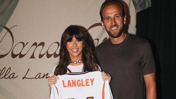 England captain Harry Kane and country music star Ella Langley