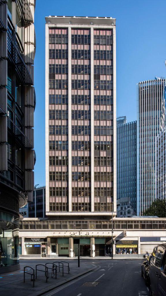 An horizontal view of the south elevation of Fountain House, from Mincing Lane. To the right the Willis Building and 100 Fenchurch Street can be viewed.