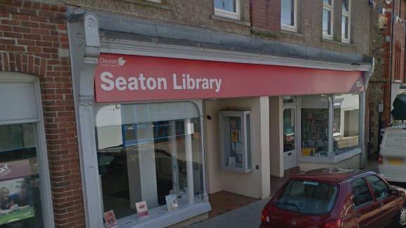 The frontage of Seaton Library on Queen Street 