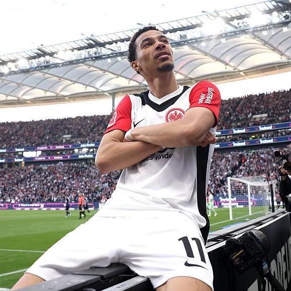 Hugo Ekitike celebrates