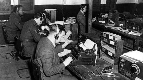 People working in the Met Office in Dunstable during World War Two