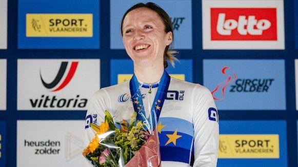 Anna Morris on the podium at the European Championships in Heusden-Zolder, Belgium