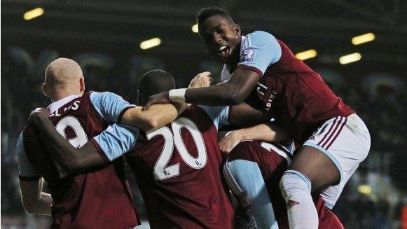 West Ham celebrate Mohamed Diame's goal