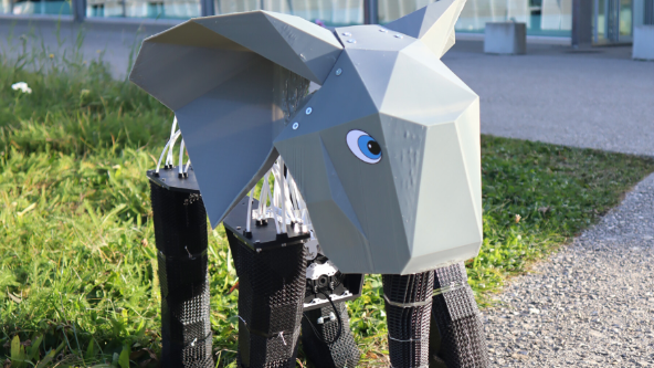 Close up of the elephant robot 