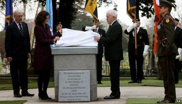 Theresa Villiers and Irish Arts Minister Jimmy Deenihan unveiled the memorial