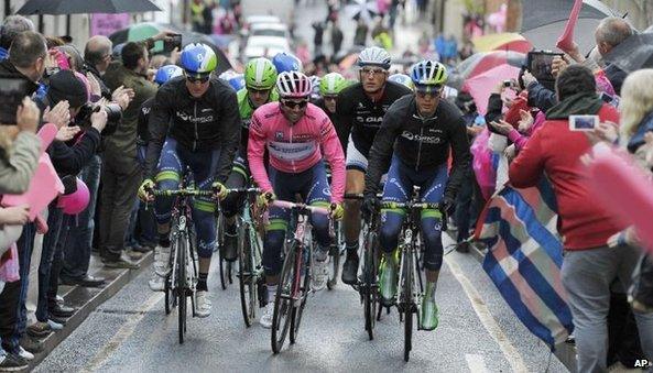 Riders set off from Armagh