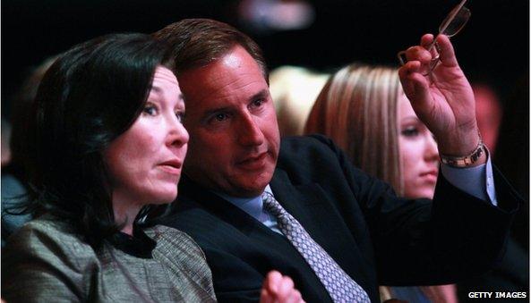 Safra Catz (l) and Mark Hurd (r)