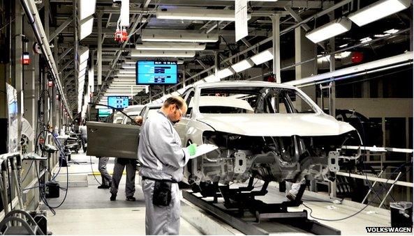 Worker on VW assembly line in Chattanooga