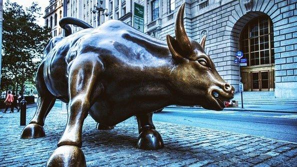 Wall Street bull