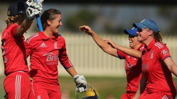 England women celebrate against Australia women