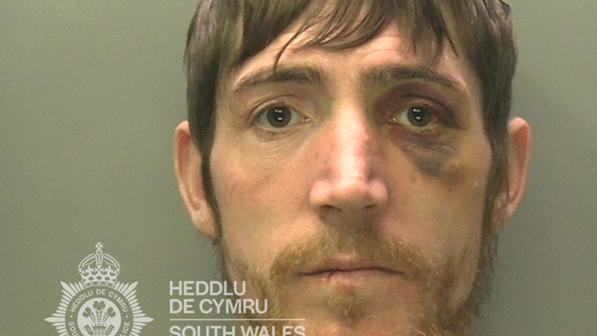 Llun heddlu o Matthew Battenbough
