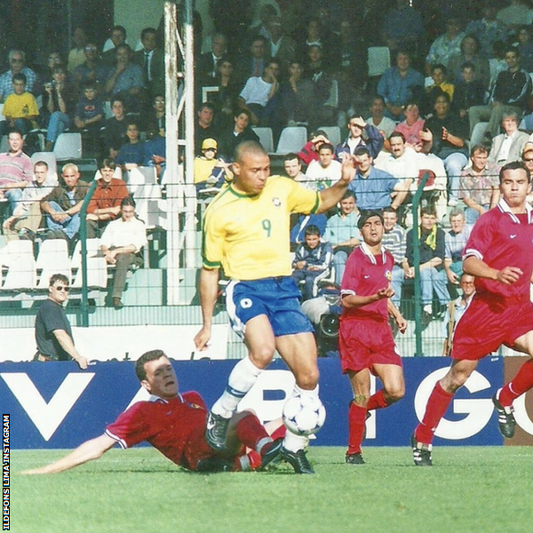 Ildefons Lima post a picture of his debut for Andorra against Brazil legend Ronaldo