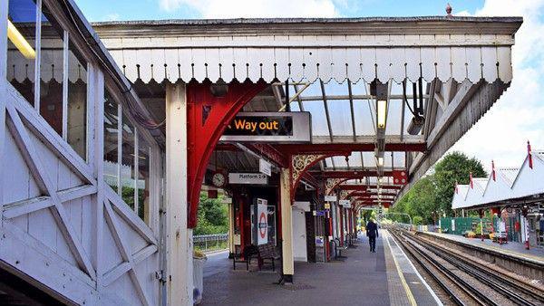 Amersham Railway Station 