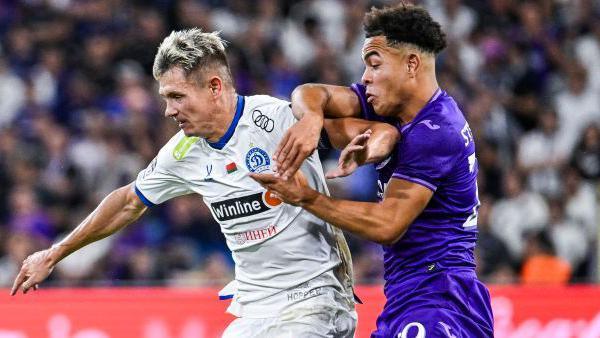 Action from Dinamo Minsk against Anderlecht in the Europa League play-offs