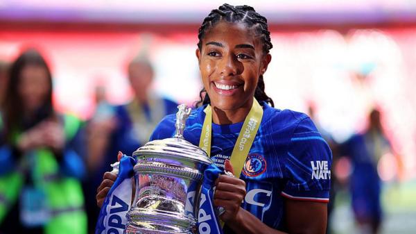 Chelsea's Lawrence Makes Exciting Move to Lyon FC!