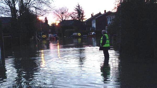 Sunrise in a flooded Purley-on-Thames