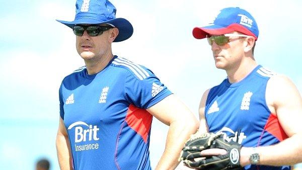 England assistant coach Paul Collingwood (right) with temporary coach Ashley Giles