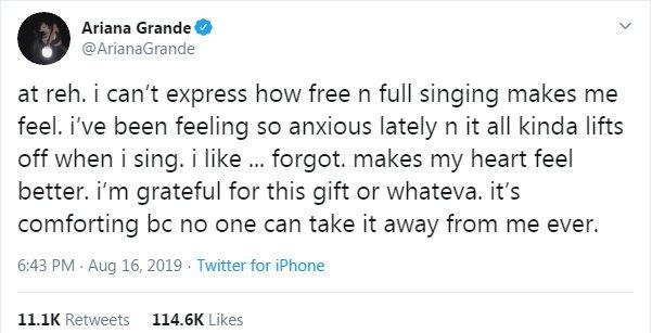 ariana-grande-tweet