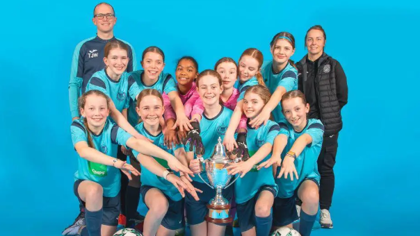 Girls team and the new trophy 