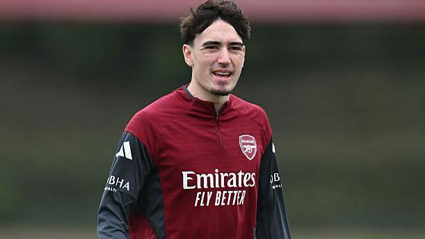 Louie Copley, wearing an Arsenal training top