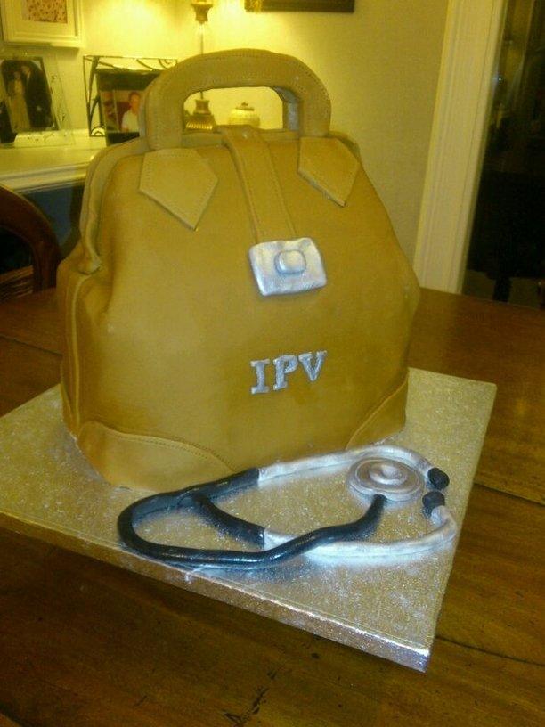 'Doctor's bag' cake