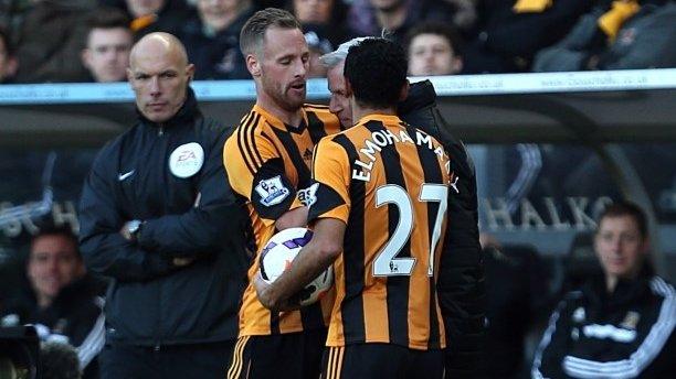 Alan Pardew headbutts David Meyler