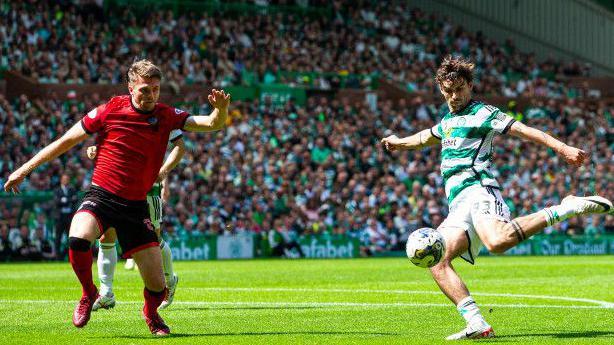 Matt O'Riley scores for Celtic against St Mirren