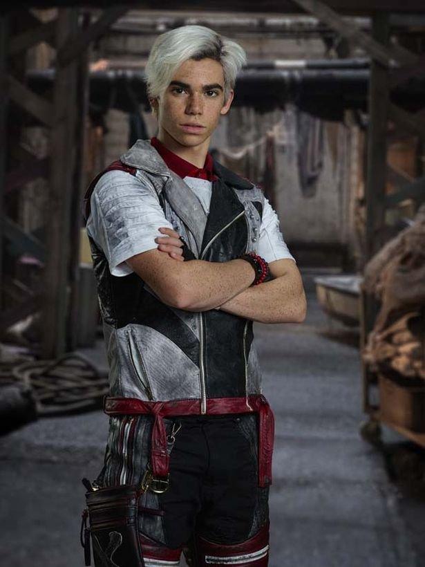 cameron boyce starring in the Descendent