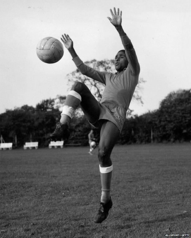 Eusebio training for match against England at Wembley in 1961