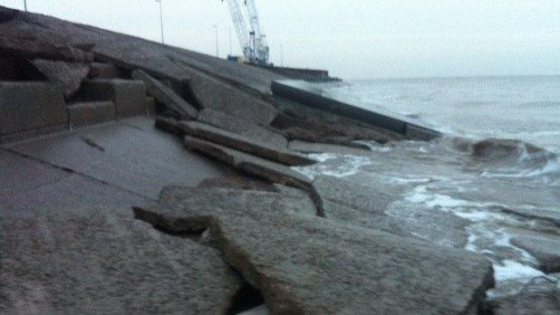 Sea defences Anchorsholme 26 Dec 2014