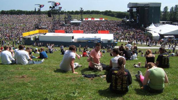 Green Day playing at The National Bowl in June 2005