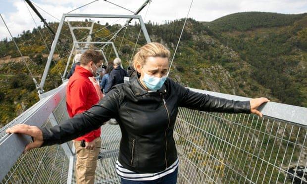 worlds-longest-pedestrian-bridge-opens