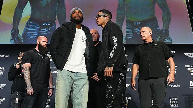 Leon Edwards looks on as Carlos Prates stares at him