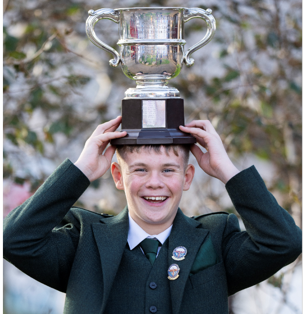 Robbie le cupa Dhòmhnaill MhicLeòid 