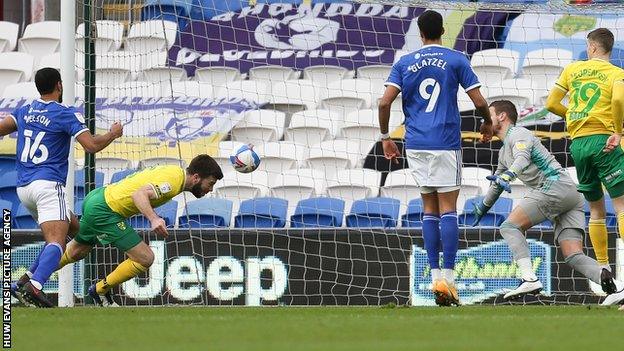 Grant Hanley scores for Norwich