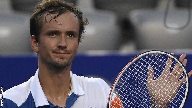 Daniil Medvedev celebrates reaching the Mexican Open semi-finals