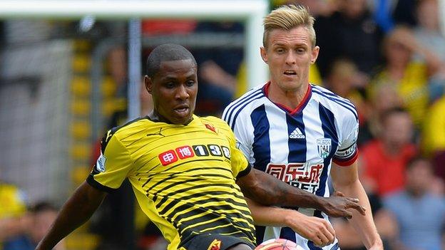 Odion Ighalo battles with Darren Fletcher