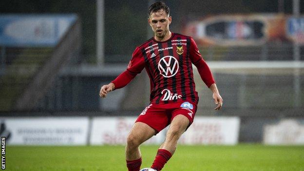 Charlie Colkett playing for Östersunds FK