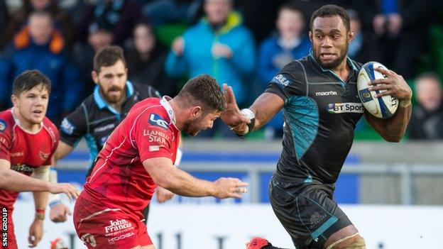 Leone Nakarawa in action for Glasgow