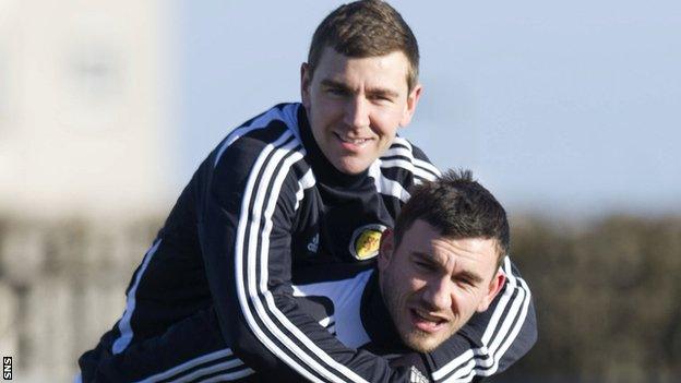 James McArthur and Robert Snodgrass in Scotland training