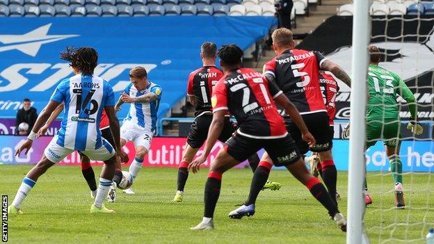 Danny Ward scores a goal