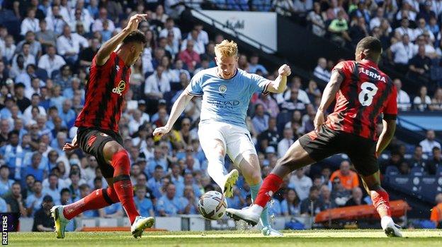 Kevin de Bruyne puts Manchester City 2-0 ahead