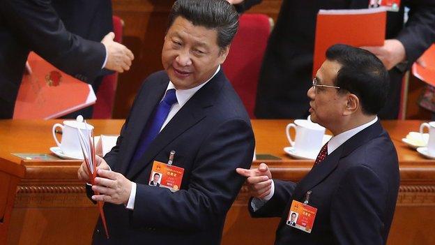 Xi Jinping (l) and Li Keqiang